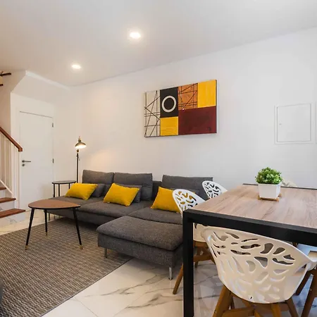 בית נופש Casa Da Porta Da - 3 Bedroom Castle House אלבופיירה